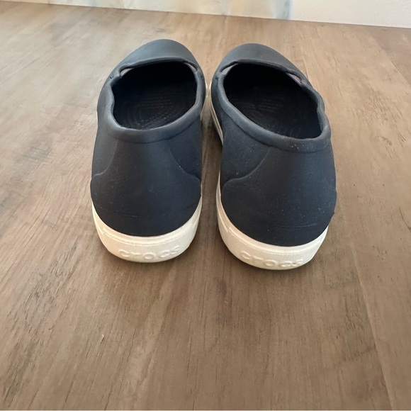 Crocs Women's Dual Comfort Blue Flats Casual Closed Stretch Toe Shoes Sz 10 - Picture 2 of 6